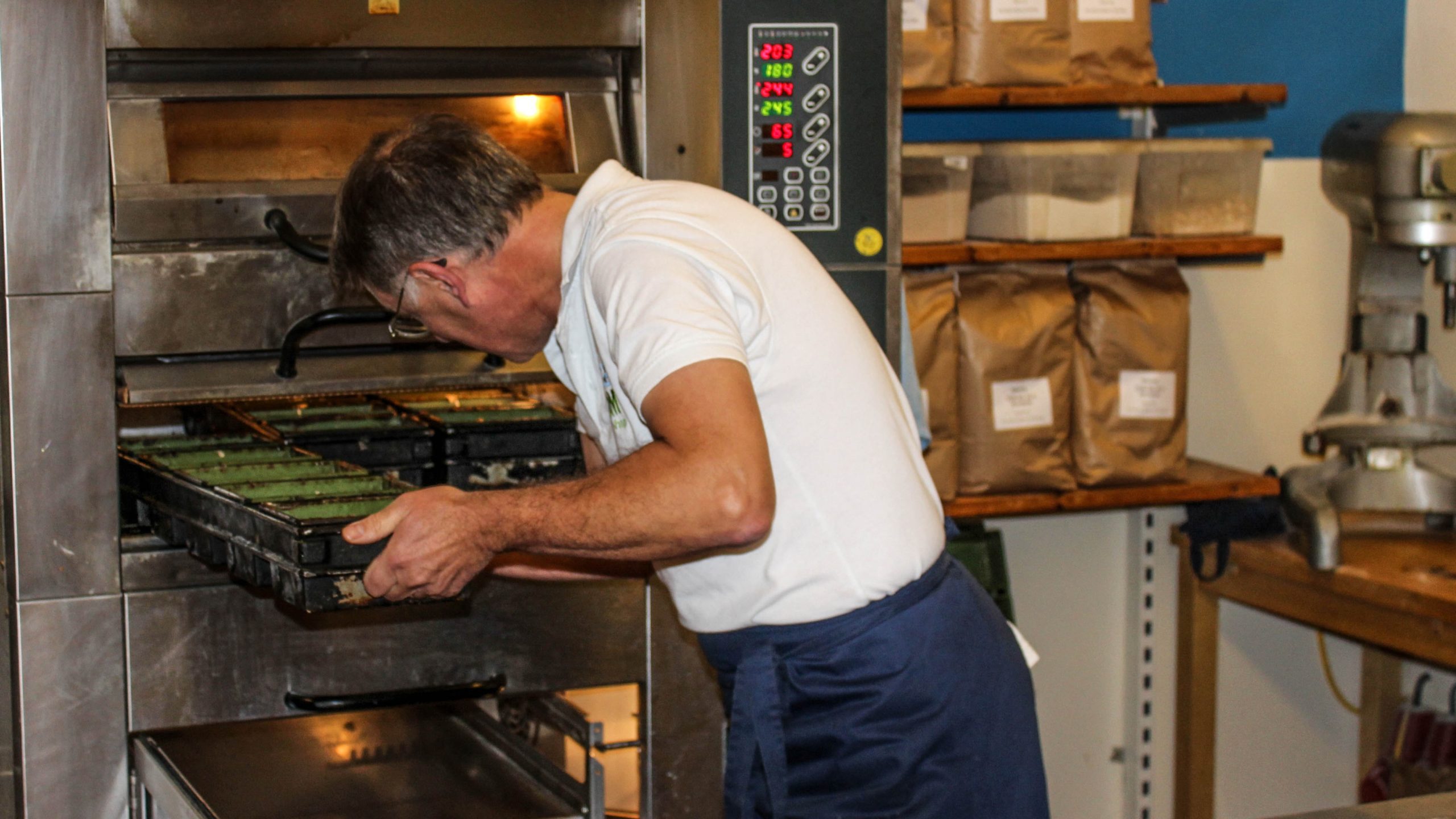 Brood gaat de oven in
